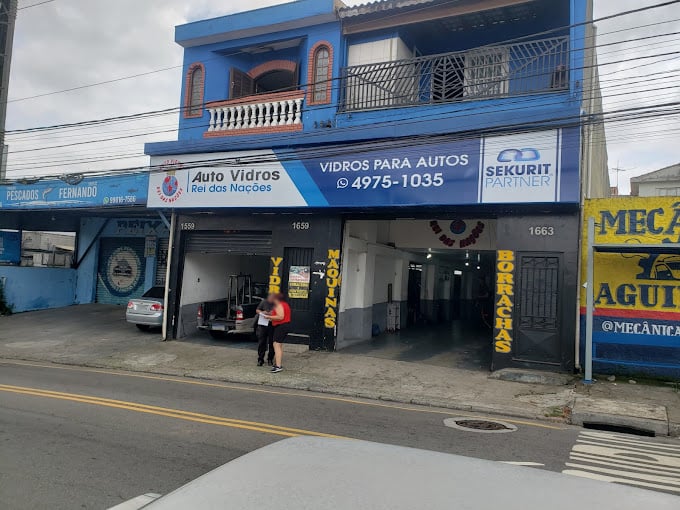 empresa especializada em troca e reparo de para-brisas, farol, vidros, setas e manutenção para seu veículo