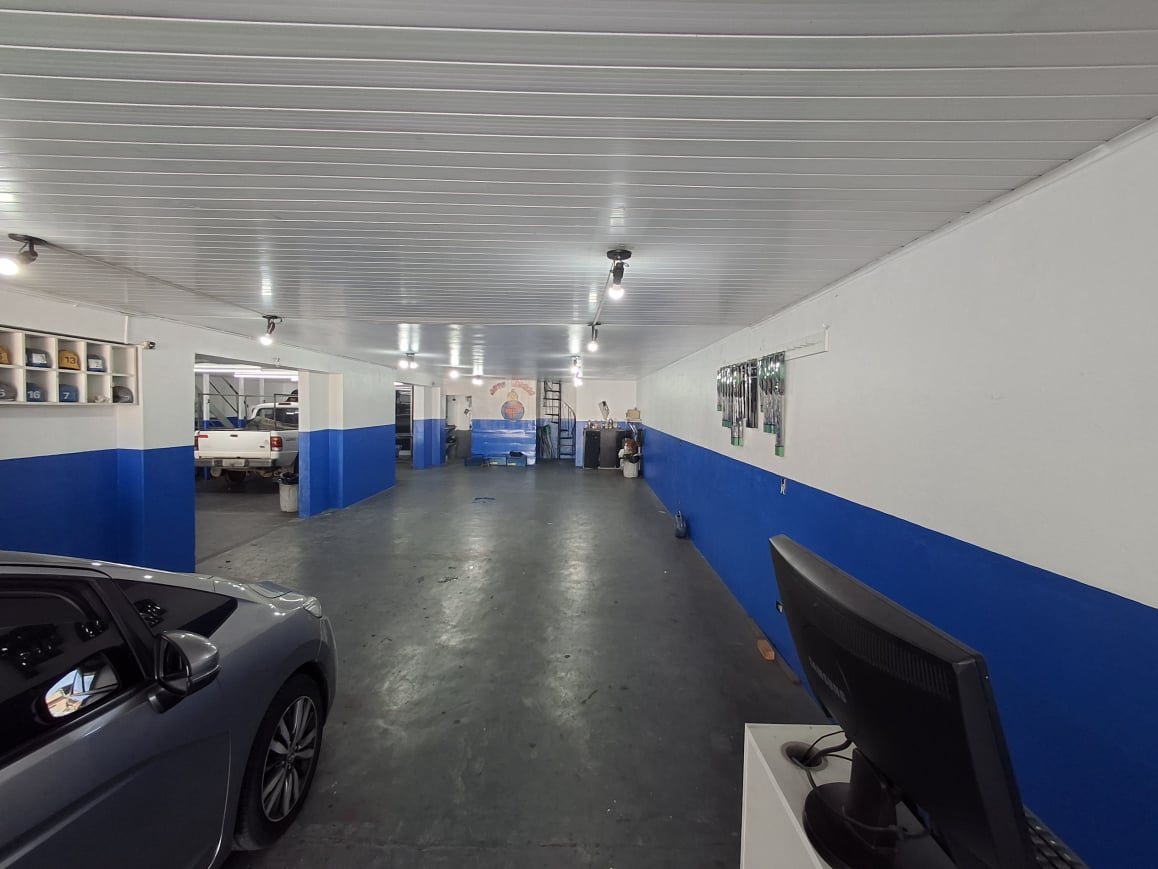 empresa especializada em troca e reparo de para-brisas, farol, vidros, setas e manutenção para seu veículo